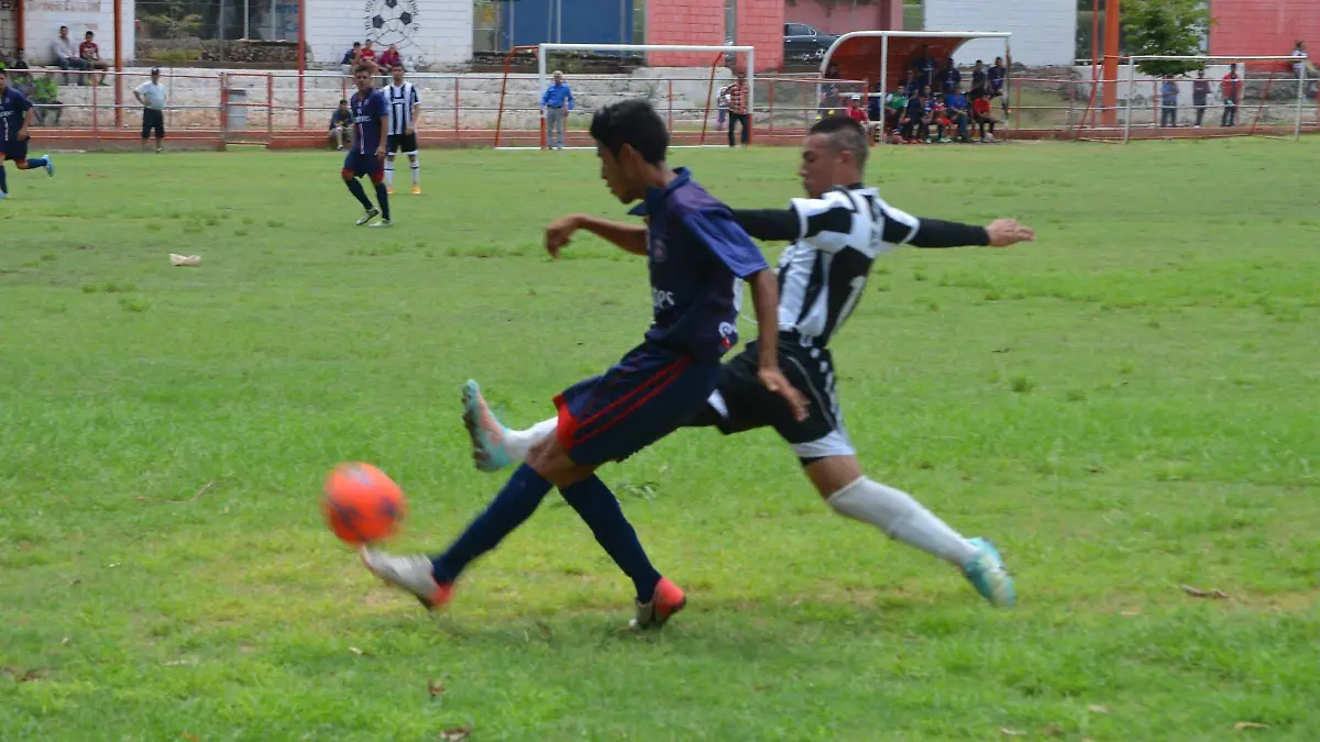 Futbol               (Cortesía Liga Central)